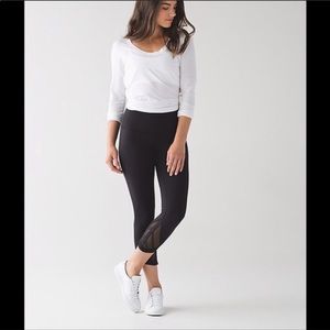 Lululemon Essential Rhythm Crop size 6
